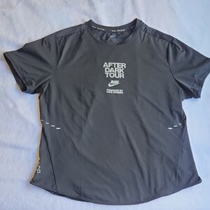 Nike After Dark Tour Race T-Shirt
